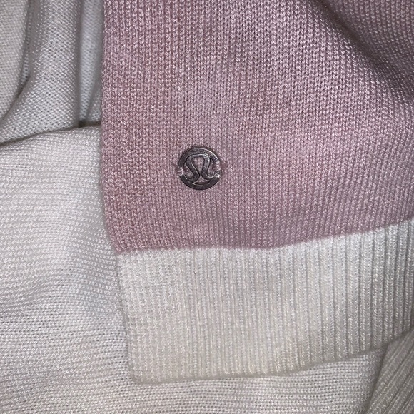 Lululemon Hatha Wrap - Picture 9 of 16